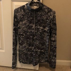 Women’s Under Armour dri-fit 1/4 zip